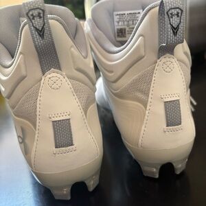 Cleats, Under Armour COMMAND MC MID White & Gray (new without tags), Mens Size 7
